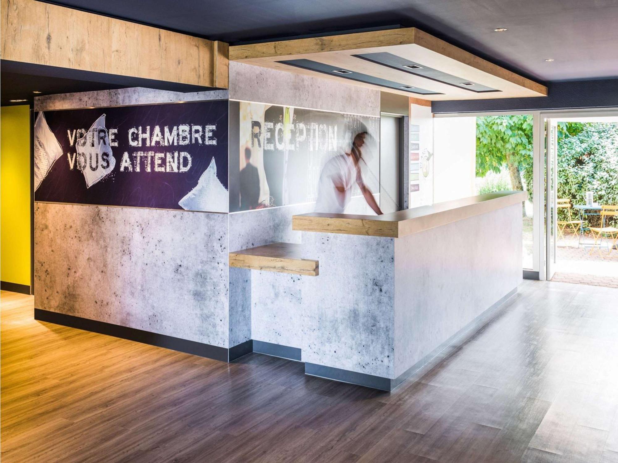 ibis budget Vannes Buitenkant foto